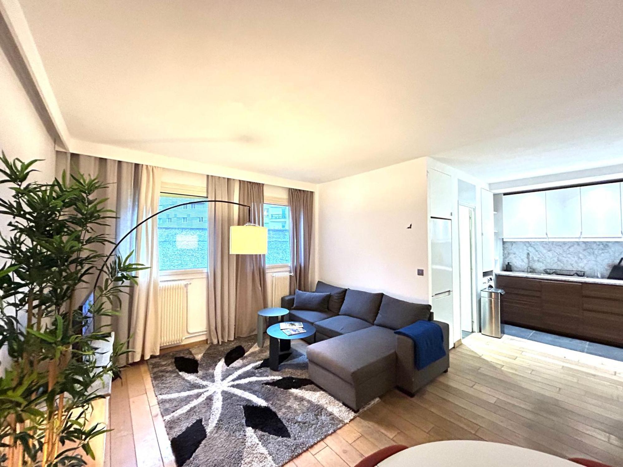 Big Apartment Eiffel Tower View Париж Экстерьер фото