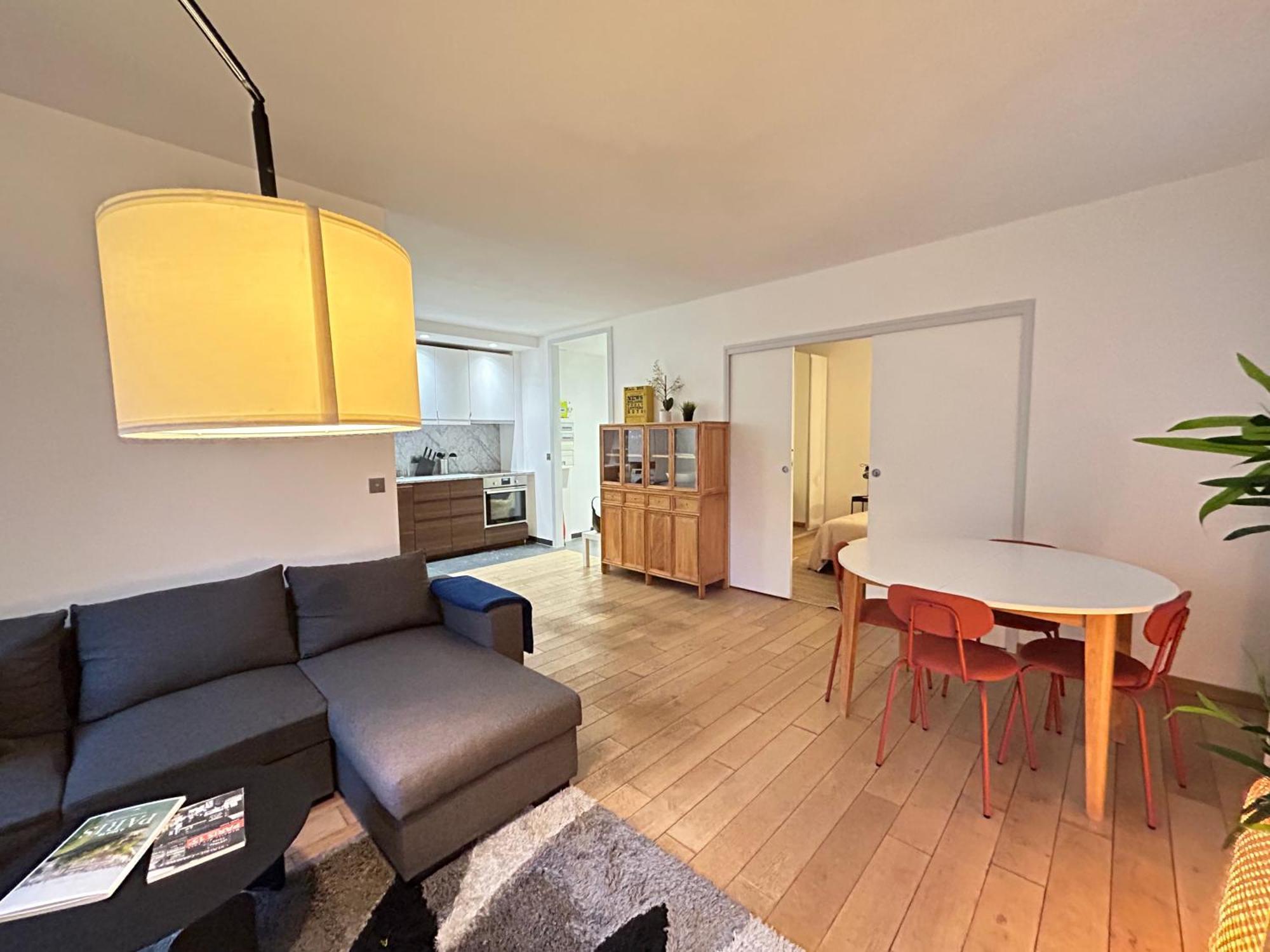 Big Apartment Eiffel Tower View Париж Экстерьер фото